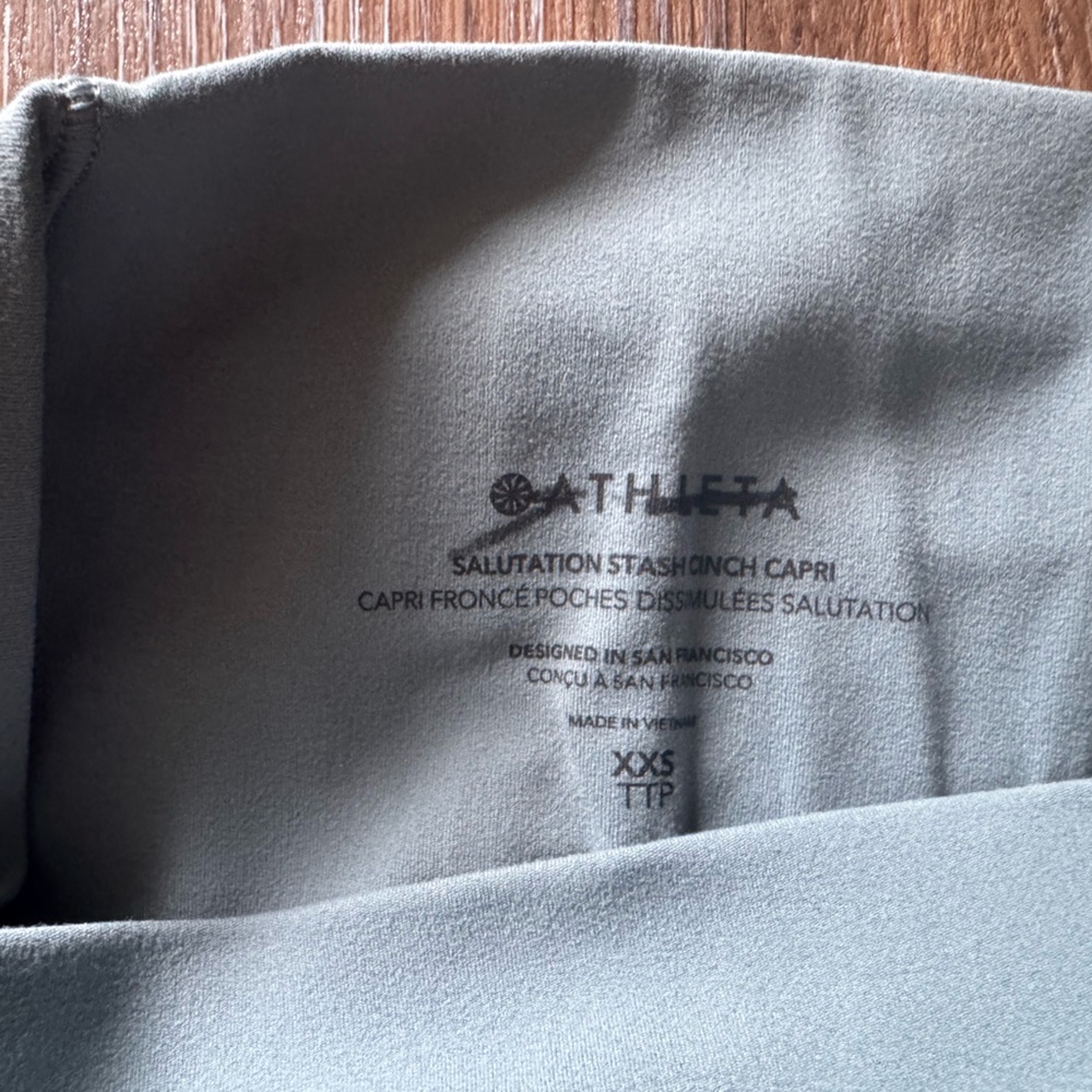 Athleta leggings with Pockets - Picture 5 of 7